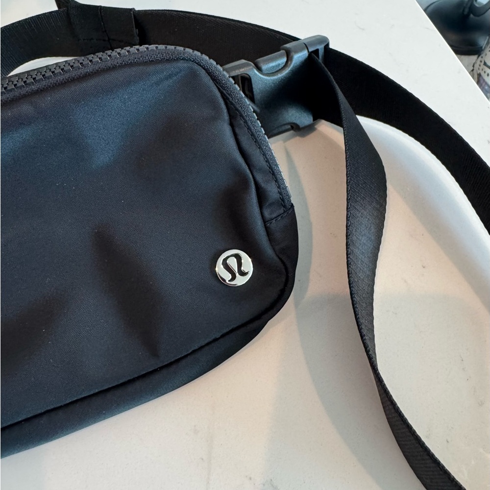lululemon athletica Black Belt Bag